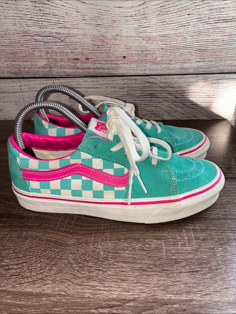 Pre Owned Vans M6 W7.5 Checkerboard Suede Low-Top Sneakers - Teal & Pink